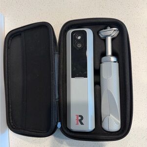 Golf simulator with case